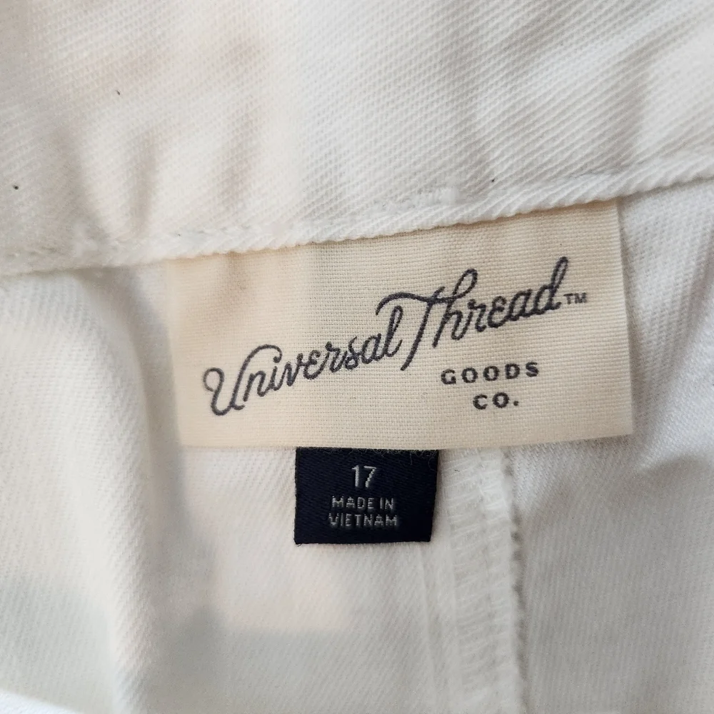 Universal Thread High Rise White Shorts - 17